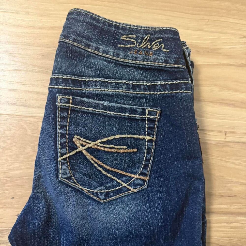 Y2K Silver Jeans Co. Suki Capri Jeans Embroidered Summer Size 26
